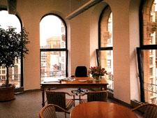 aud_ofc.jpg.jpg (17346 bytes)